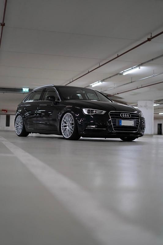 Gebraucht Audi A3 105 PS (77 kW) 2014 Schwarz Kleinwagen