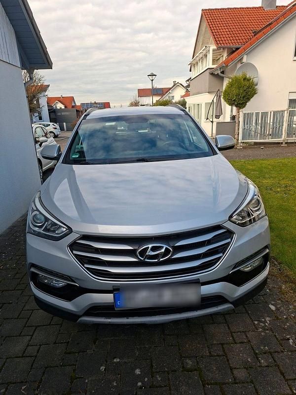 Silber Gebraucht 2018 Hyundai Santa Fe SUV | 18.900 € (Superpreis) - Bild 1/4