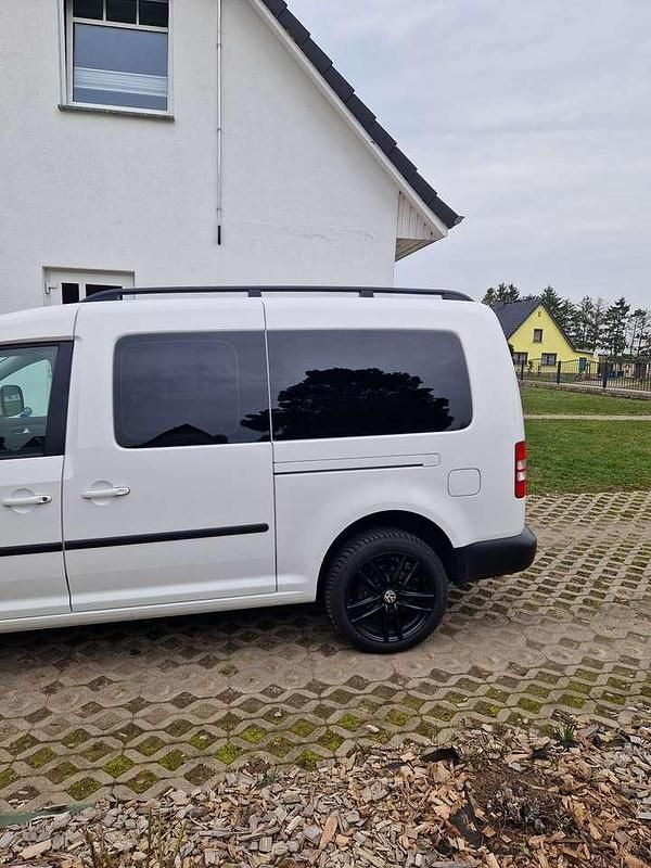 Gebraucht VW Caddy Maxi Trendline 105 PS (77 kW) 2014 Weiß Van / Kleinbus