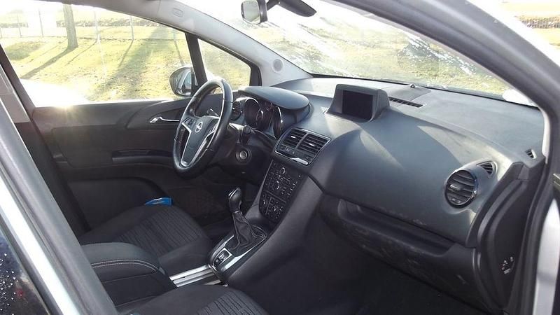 Gebraucht Opel Meriva Style 140 PS (102 kW) 2015 Silber Van / Kleinbus