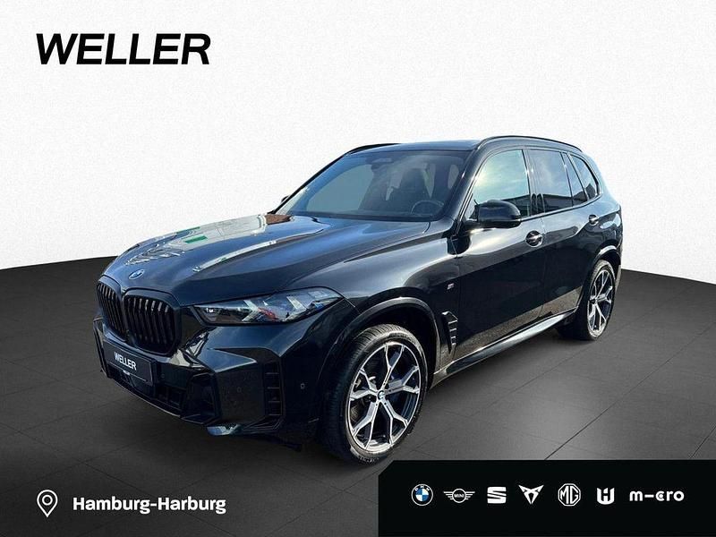 Saphirschwarz (schwarz) Gebraucht 2024 BMW X5 M Sport SUV | 93.850 € (Fairer Preis) - Bild 1/4