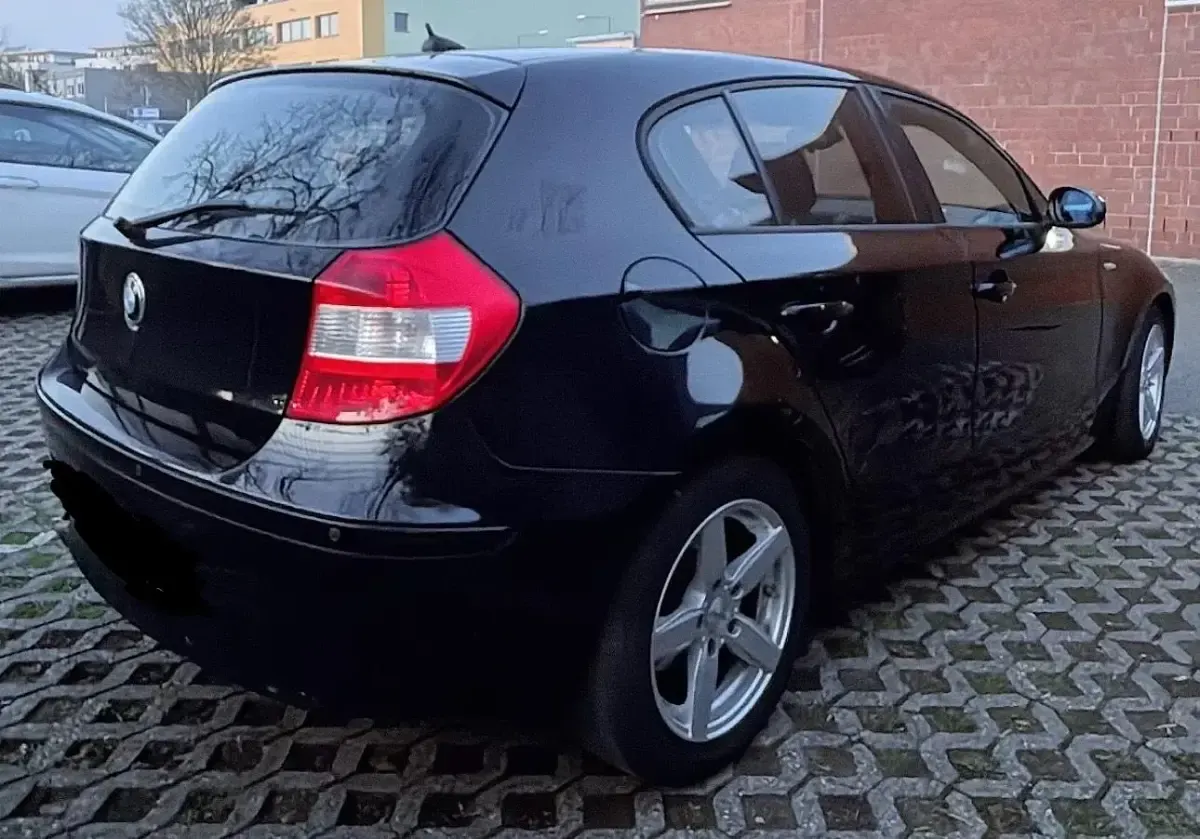 Gebraucht BMW 116 115 PS (84 kW) 2006 Schwarz Kleinwagen