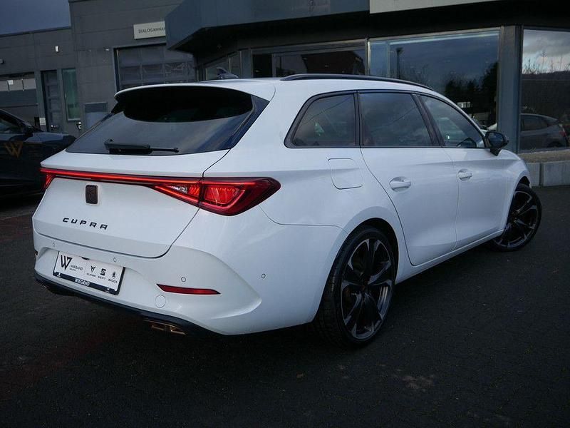 Gebraucht Cupra Leon VZ 245 PS (180 kW) 2023 Weiß Limousine