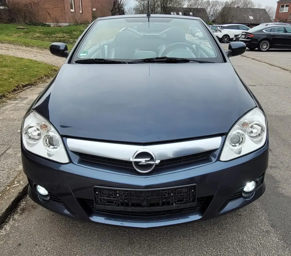 Gebraucht Opel Tigra 90 PS (66 kW) 2009 Blau Cabrio