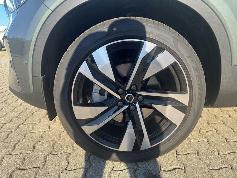 Gebraucht Volvo XC40 Ultra 163 PS (119 kW) 2025 Gruen SUV