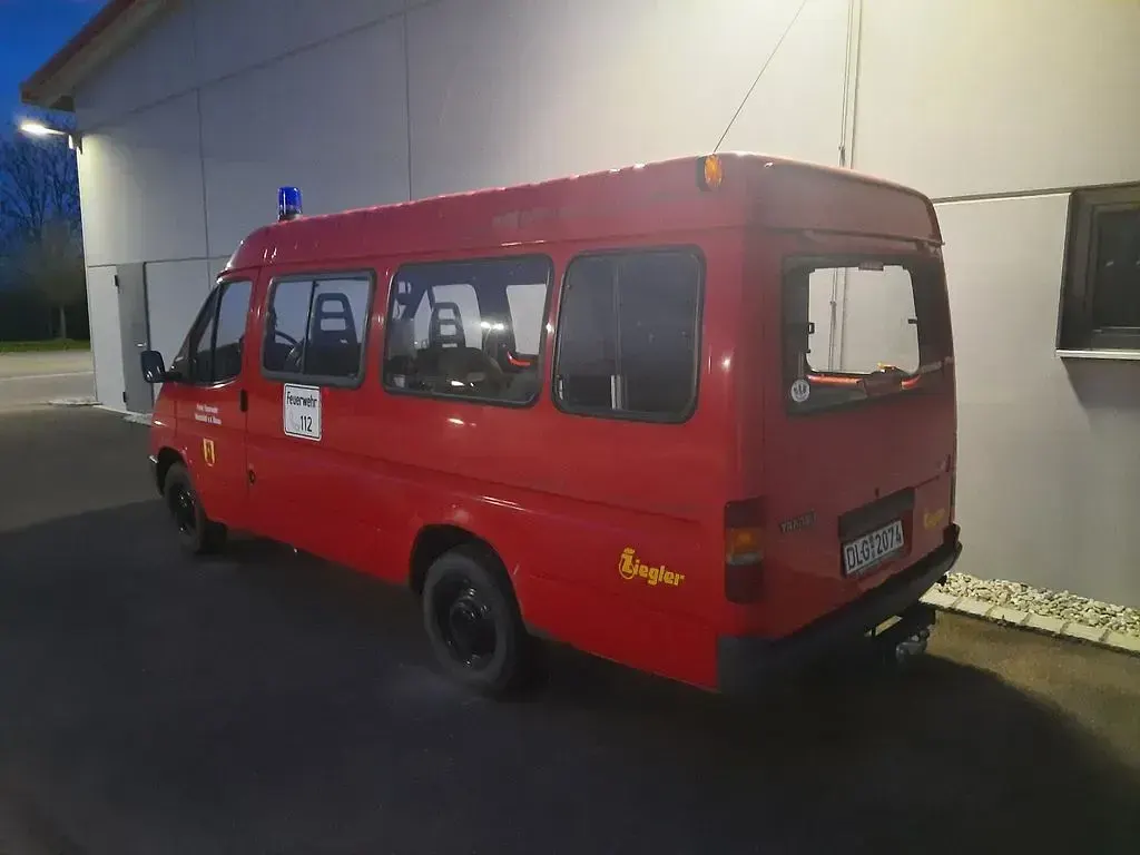 Gebraucht Ford Transit 77 PS (56 kW) 1988 Rot Van / Kleinbus