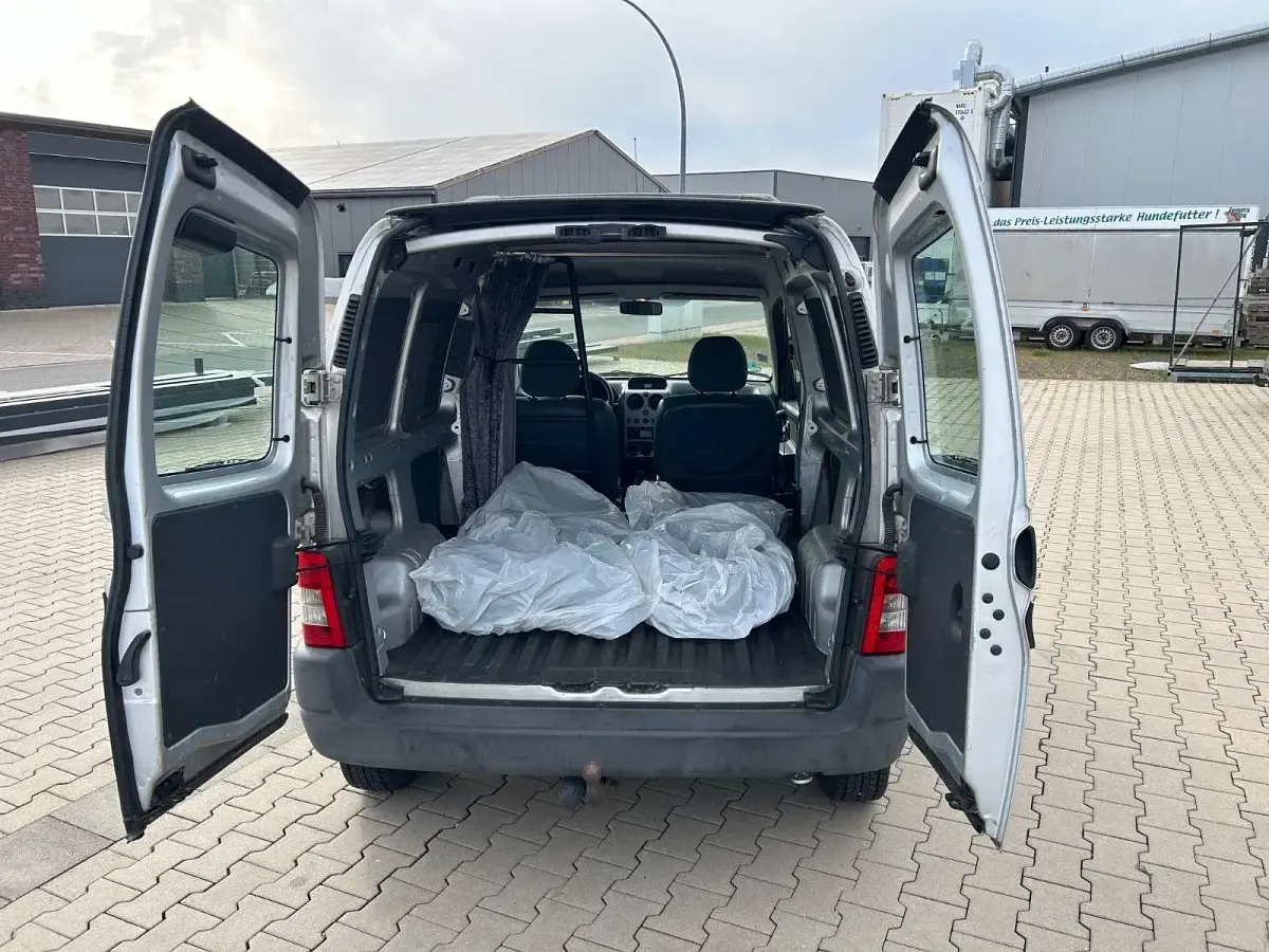 Gebraucht Citroën Berlingo 109 PS (80 kW) 2007 Silber Van / Kleinbus