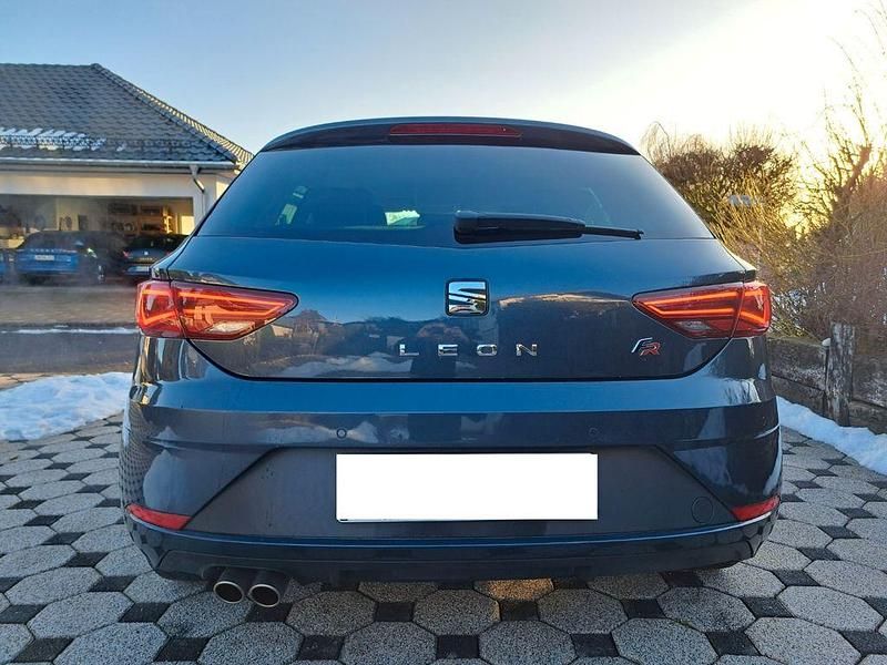 Gebraucht Seat Leon FR 131 PS (96 kW) 2019 Grau Limousine