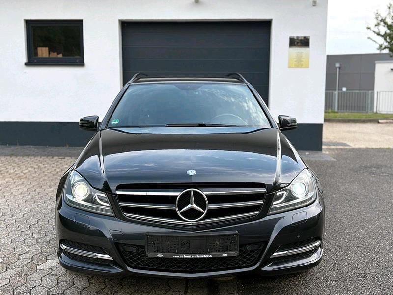 Schwarz Gebraucht 2013 Mercedes C180 Edition Kombi | 6.800 € (Superpreis) - Bild 1/4
