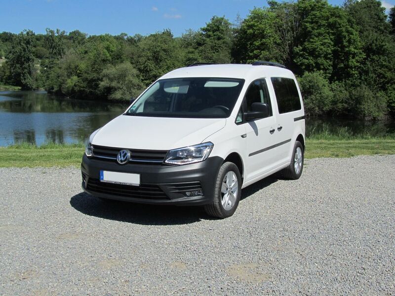 Weiß Gebraucht 2018 VW Caddy Van / Kleinbus | 16.800 € (Guter Preis) - Bild 1/4