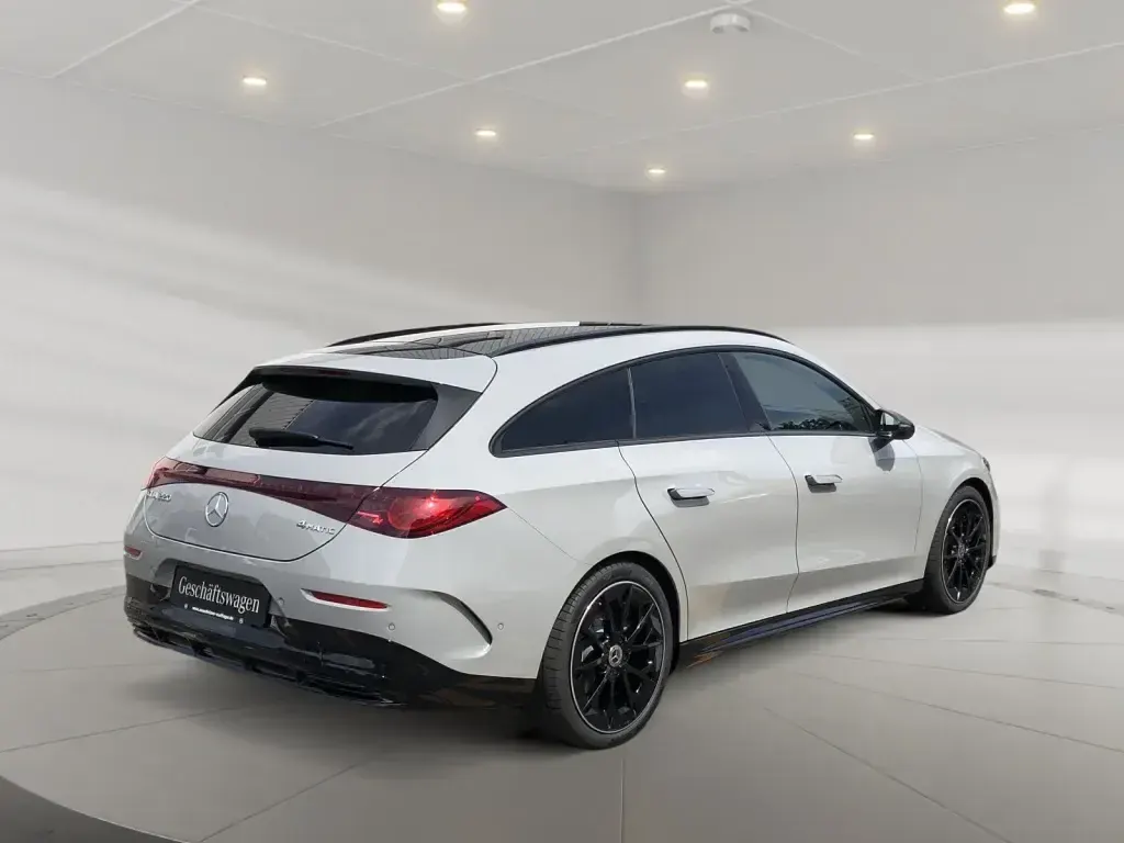 Gebraucht Mercedes CLA220 190 PS (139 kW) 2026 Manufaktur alpingrau uni Kombi