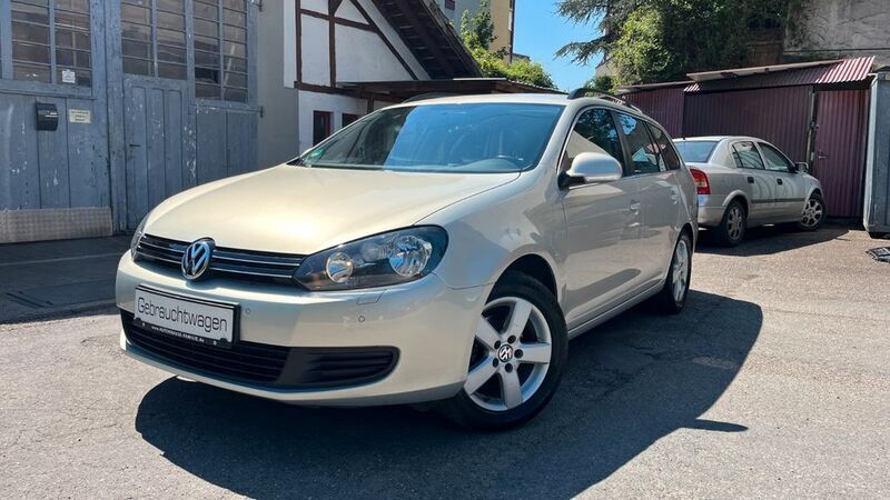 Silber Gebraucht 2011 VW Golf VI Kombi | 5.990 € (Fairer Preis) - Bild 1/4