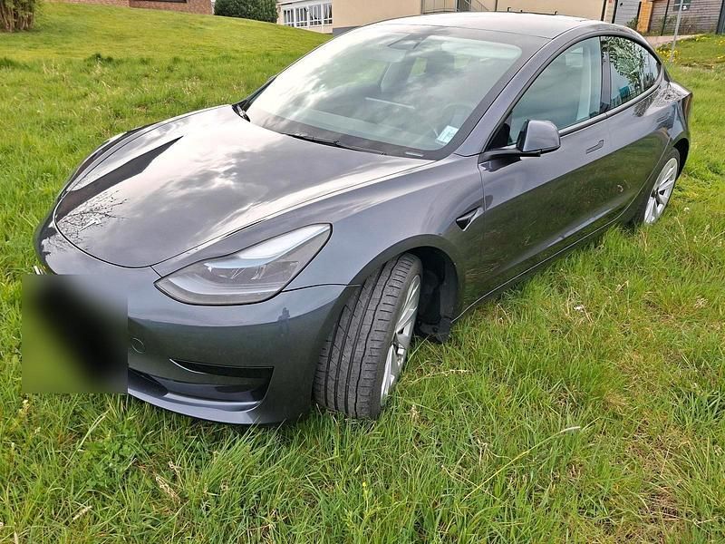 Gebraucht Tesla Model 3 Standard Range 239 kW (325 PS) 2022 Grau Limousine