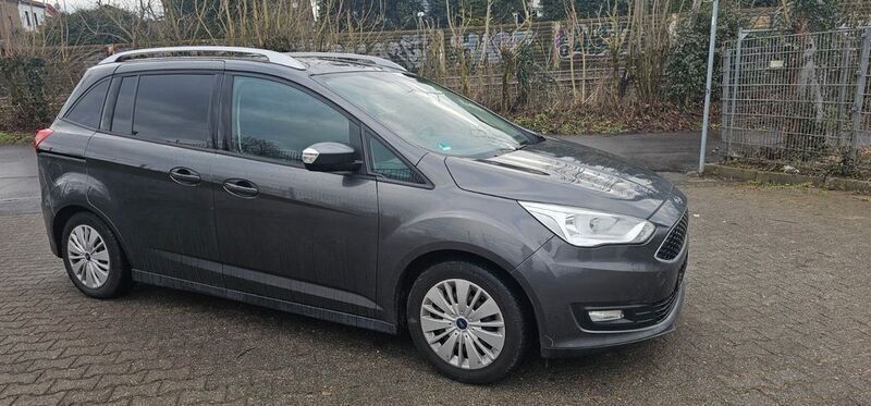 Braun Gebraucht 2015 Ford Grand C-Max Van / Kleinbus | 4.700 € (Guter Preis) - Bild 1/4
