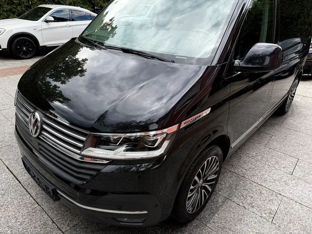 Gebraucht VW Multivan Highline 199 PS (146 kW) 2020 Schwarz Van / Kleinbus