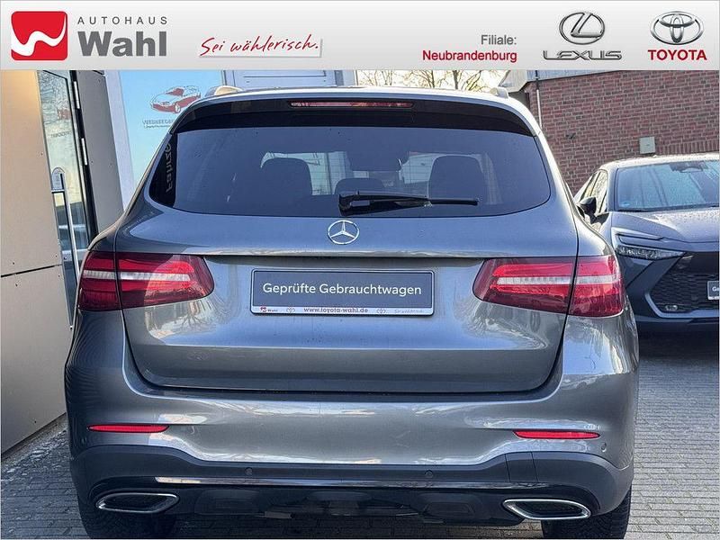 Gebraucht Mercedes GLC350 AMG line 258 PS (189 kW) 2018 Selenitgrau SUV