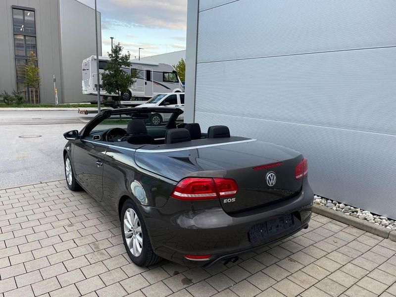 Usata VW Eos 122 CV (89 kW) 2012 Marrone Cabrio
