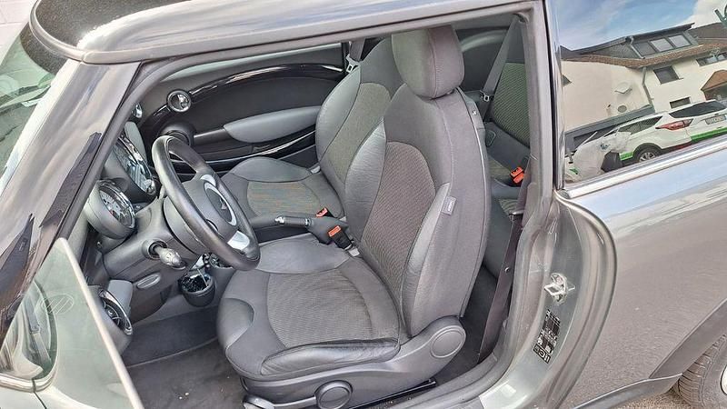 Gebraucht Mini Cooper 120 PS (88 kW) 2010 Grau Kleinwagen