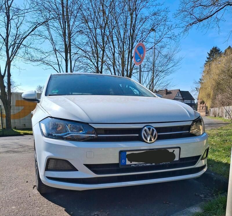 Weiß Gebraucht 2018 VW Polo Comfortline Limousine | 9.100 € (Superpreis) - Bild 1/4