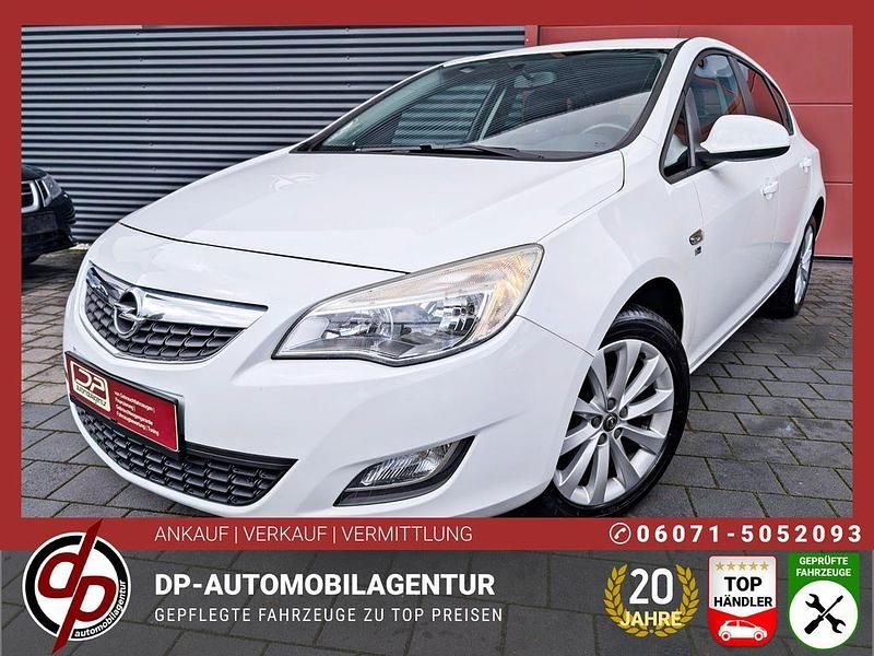 Gebraucht Opel Astra 140 PS (102 kW) 2012 Weiß Limousine