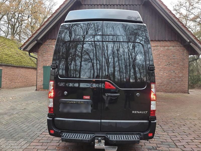 Second-hand Renault Master 163 CP (119 kW) 2020 Negru Monovolum