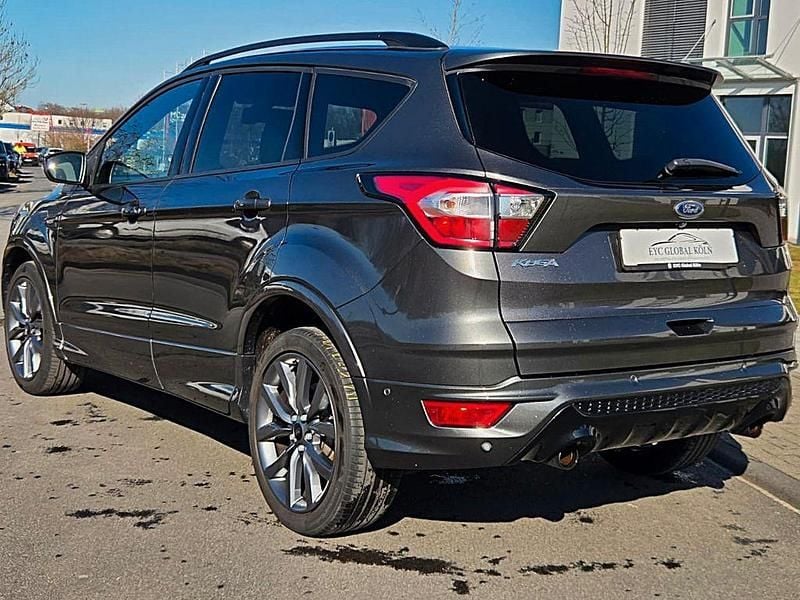 Gebraucht Ford Kuga ST-Line 150 PS (110 kW) 2020 Grau SUV