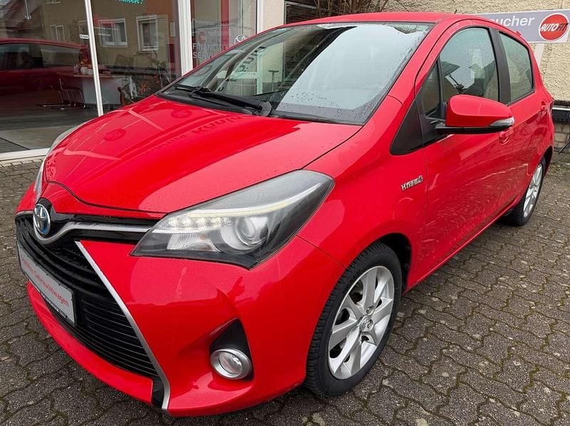 Super red 5 Gebraucht 2014 Toyota Yaris Hybrid Club Kleinwagen | 9.800 € (Fairer Preis) - Bild 1/4