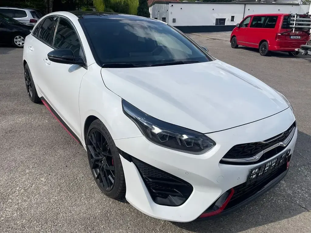 Gebraucht Kia Ceed GT GT 204 PS (150 kW) 2021 Weiß Limousine