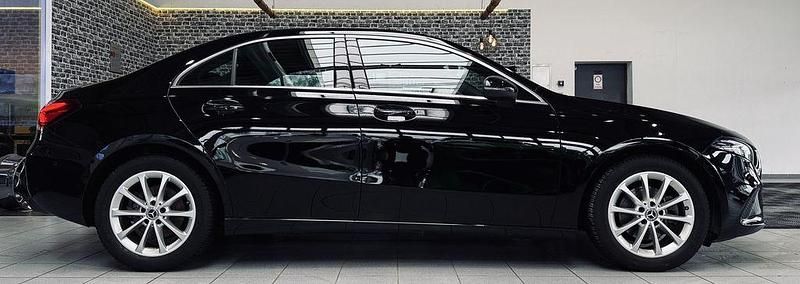 Gebraucht Mercedes A200 163 PS (119 kW) 2019 Nachtschwarz  unilack Limousine