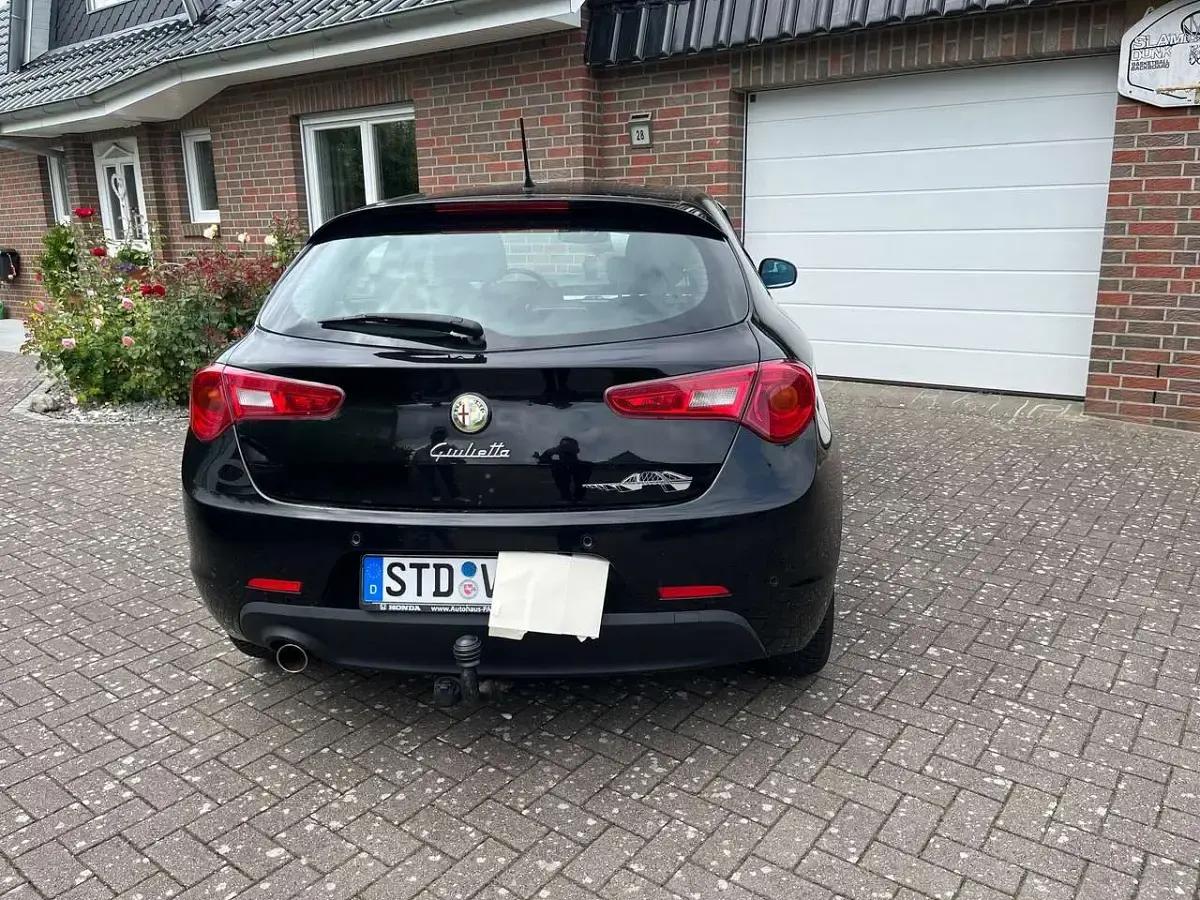 Gebraucht Alfa Romeo Giulietta 120 PS (88 kW) 2010 Schwarz Kleinwagen