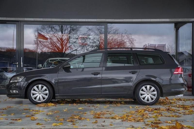Gebraucht VW Passat 105 PS (77 kW) 2014 Grau Kombi