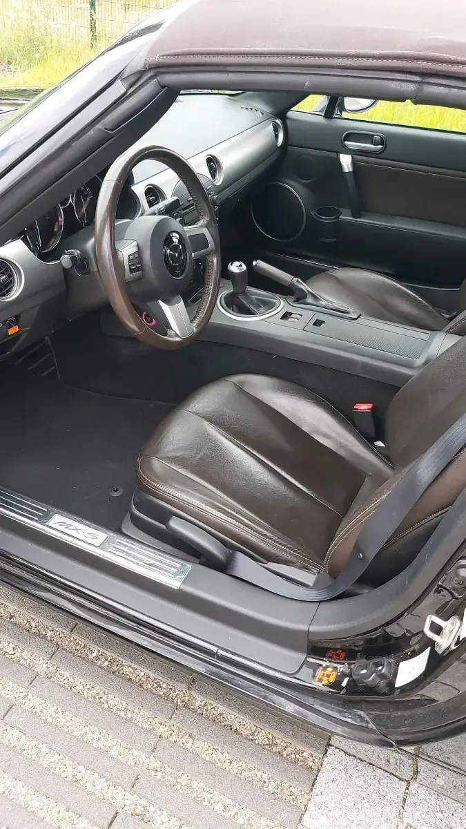 Gebraucht Mazda MX5 126 PS (92 kW) 2008 Schwarz Cabrio