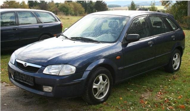 Gebraucht Mazda 323F Exclusive 90 PS (66 kW) 2000 Blau Kleinwagen