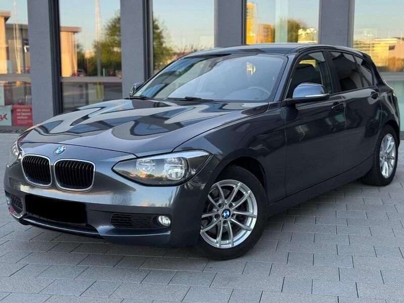 Grau Gebraucht 2013 BMW 120 Kleinwagen | 7.400 € (Guter Preis) - Bild 1/4