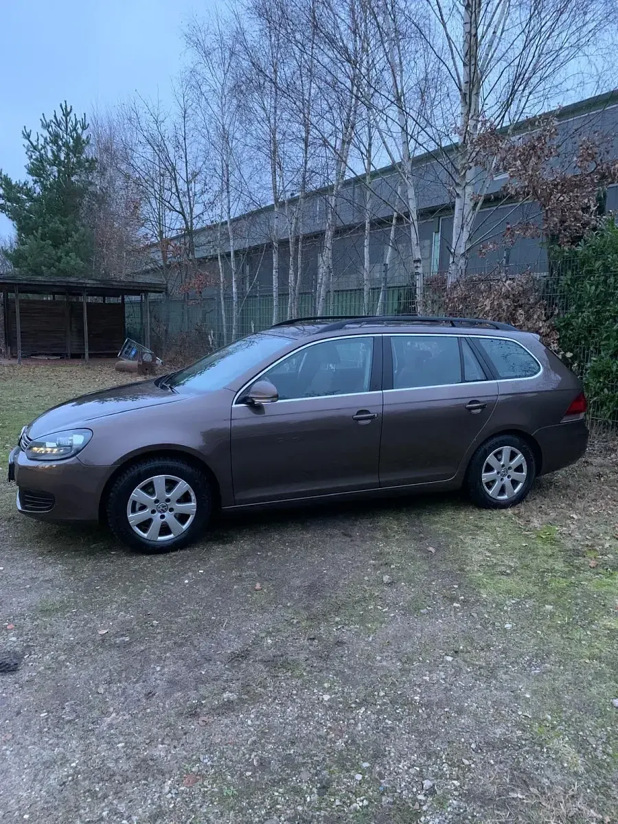 Gebraucht VW Golf VI 2011 Braun Kleinwagen