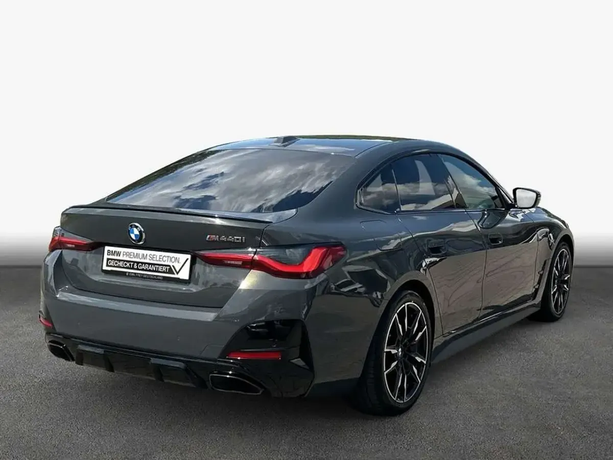 Gebraucht BMW M4 374 PS (275 kW) 2022 Dravitgrau metallic Coupé