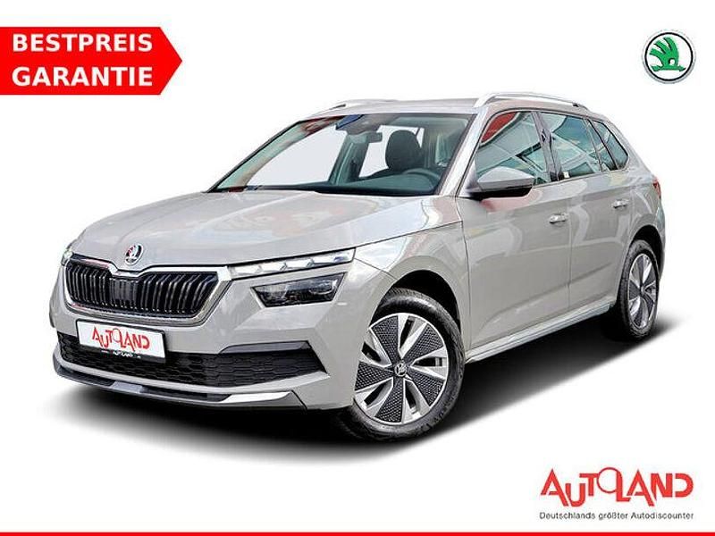 Grau Gebraucht 2020 Skoda Kamiq Style SUV | 22.990 € (Etwas zu teuer) - Bild 1/4
