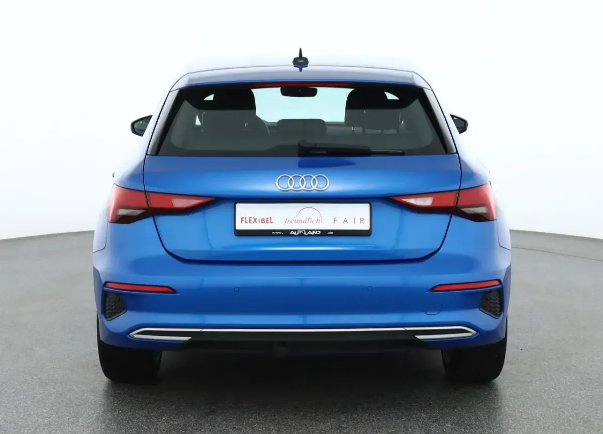 Usata Audi A3 Sportback e-tron Advanced 110 CV (80 kW) 2023 Blu Utilitaria