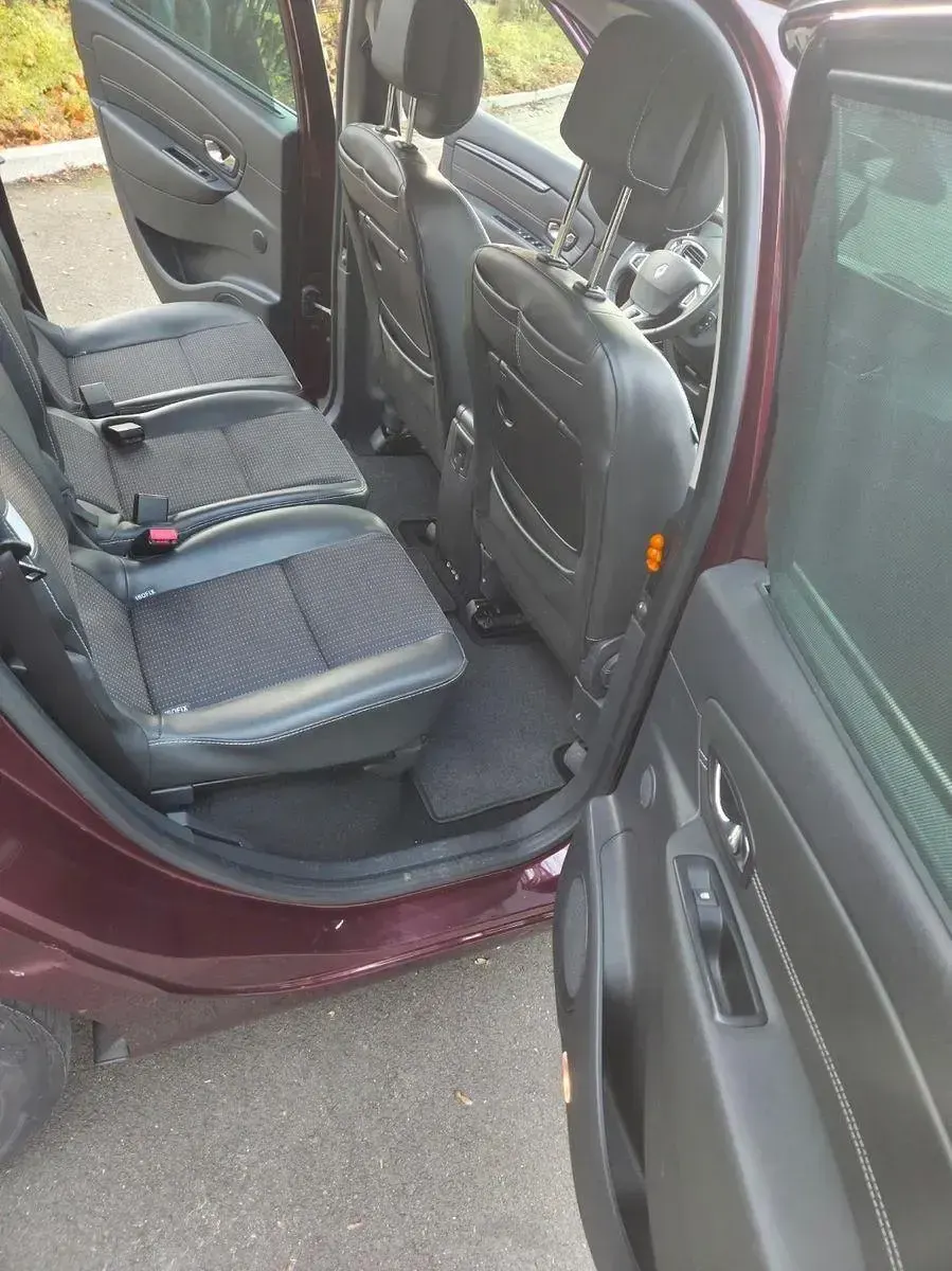 Gebraucht Renault Scénic III Dynamique 110 PS (80 kW) 2012 Rot Van / Kleinbus