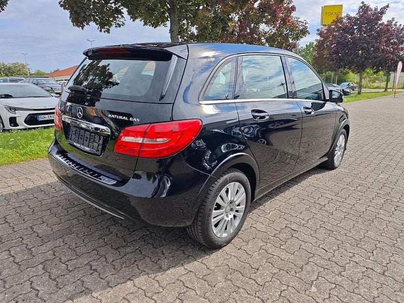 Gebraucht Mercedes B200 156 PS (114 kW) 2014 Schwarz Van / Kleinbus