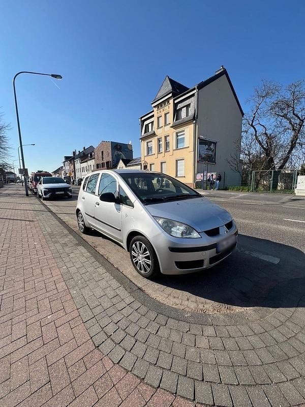 Gebraucht Mitsubishi Colt 92 PS (67 kW) 2004 Silber Kleinwagen