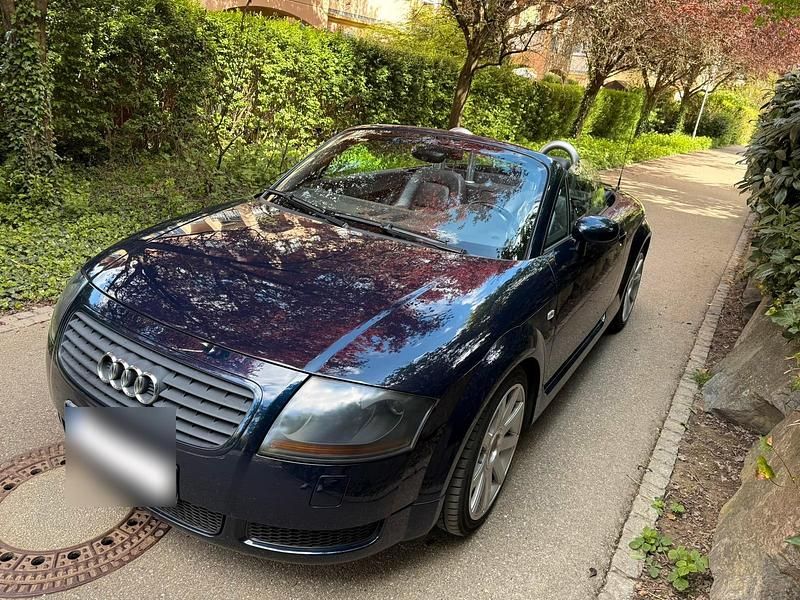 Second-hand Audi TT 132 CP (97 kW) 2002 Albastru Coupe