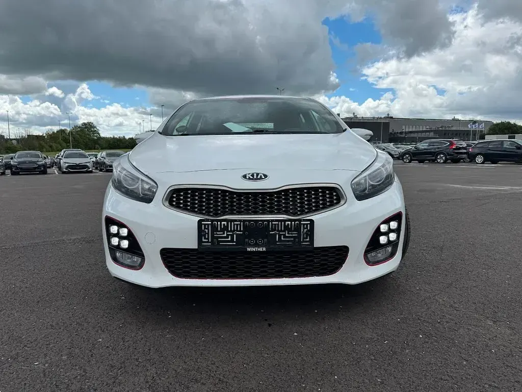 Gebraucht Kia Ceed 136 PS (100 kW) 2017 Weiß Kleinwagen