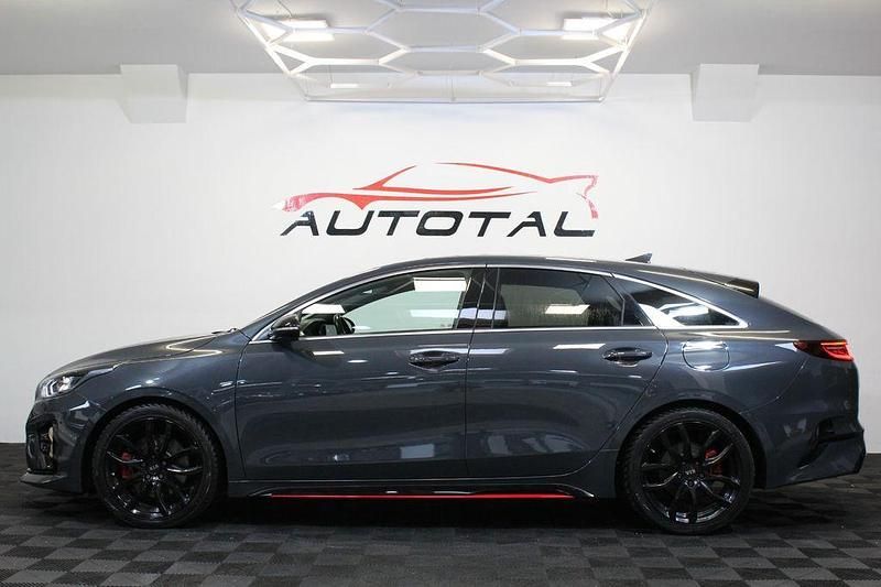 Gebraucht Kia ProCeed GT 204 PS (150 kW) 2019 Grau Limousine
