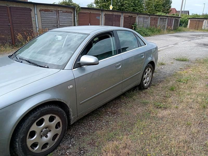 Silber Gebraucht 2007 Audi A4 Limousine | 2.000 € (Superpreis) - Bild 1/4