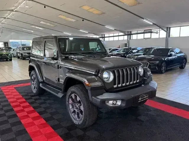 Gebraucht Jeep Wrangler Unlimited Sahara 200 PS (147 kW) 2020 Grau SUV