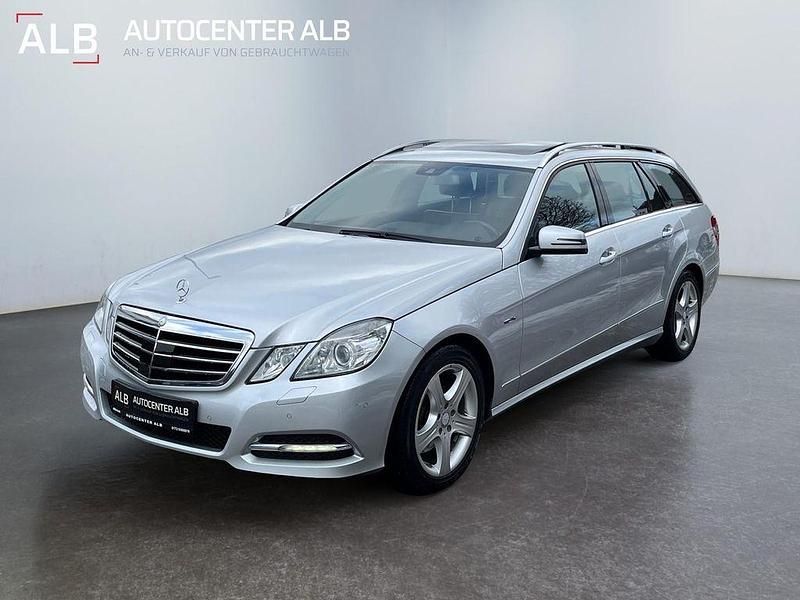 Grau Gebraucht 2012 Mercedes E350 Limousine | 11.990 € (Guter Preis) - Bild 1/4