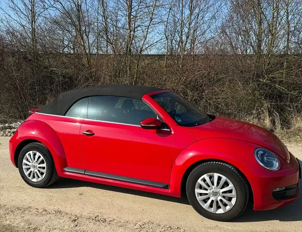 Gebraucht VW Beetle Allstar 105 PS (77 kW) 2016 Rot Kleinwagen