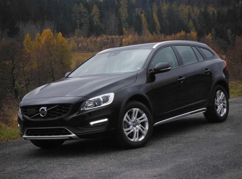 Gebraucht Volvo V60 CC 190 PS (139 kW) 2015 Kombi