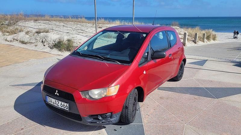 Gebraucht Mitsubishi Colt 75 PS (55 kW) 2010 Rot Kleinwagen